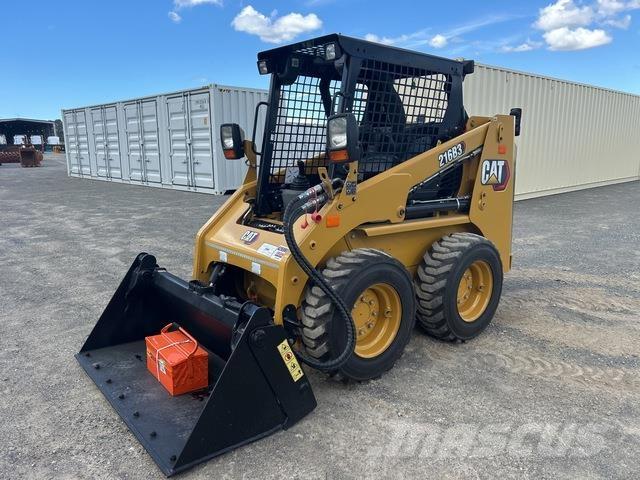CAT 216B3 Carregadoras de direcção deslizante