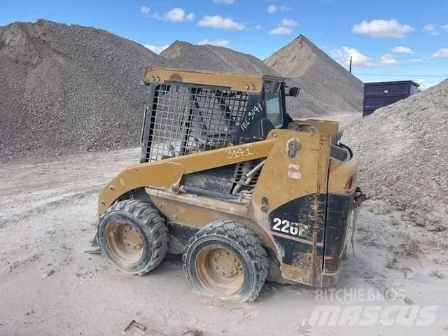 CAT 226B Carregadoras de direcção deslizante