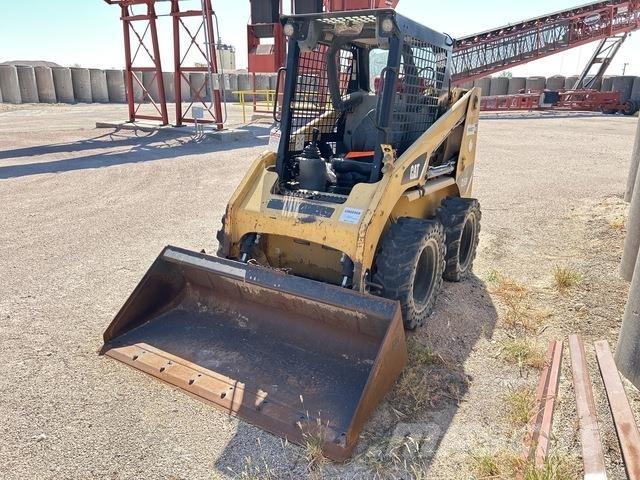 CAT 226B2 Carregadoras de direcção deslizante