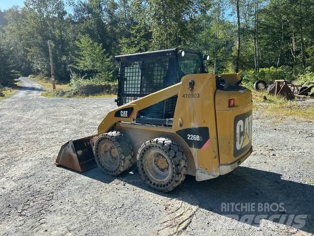 CAT 226B3 Carregadoras de direcção deslizante