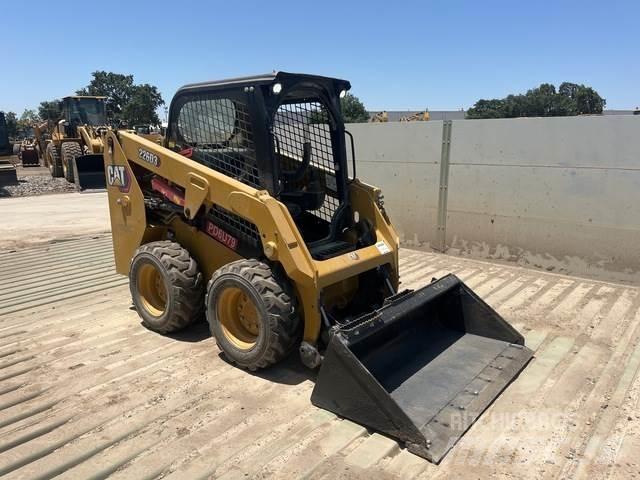 CAT 226D3 Carregadoras de direcção deslizante