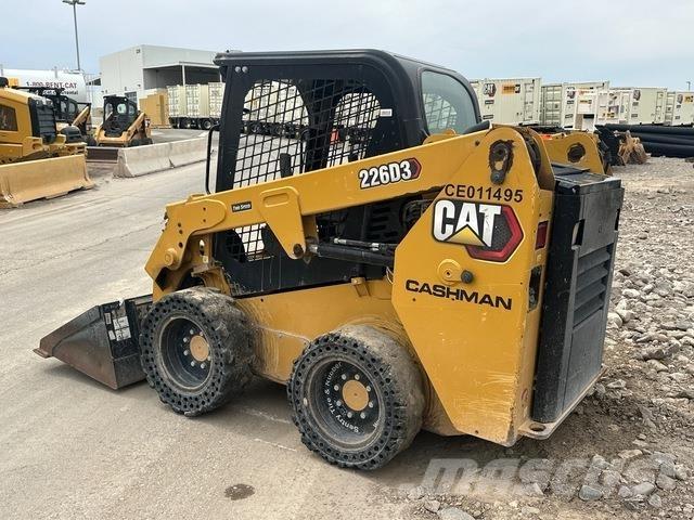 CAT 226D3 Carregadoras de direcção deslizante