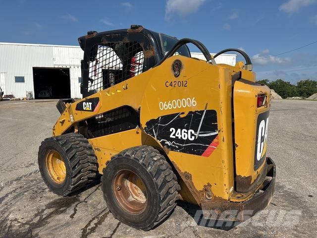 CAT 246C Carregadoras de direcção deslizante