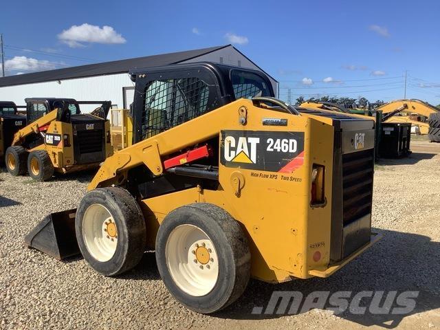 CAT 246D Carregadoras de direcção deslizante