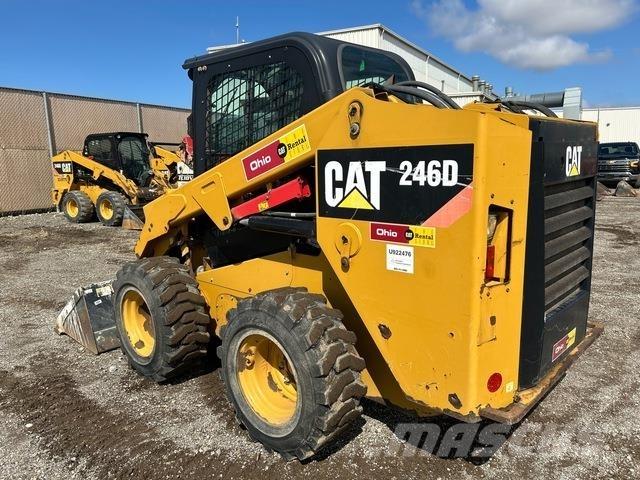 CAT 246D Carregadoras de direcção deslizante