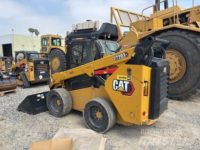 CAT 272D3 XE Carregadoras de direcção deslizante