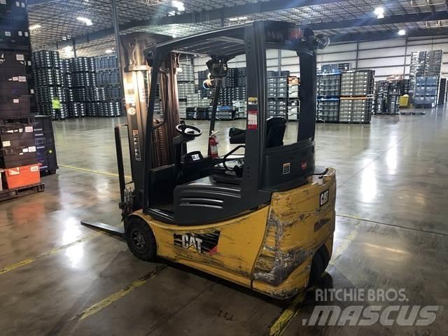 CAT 2ET3000 Empilhadores eléctricos