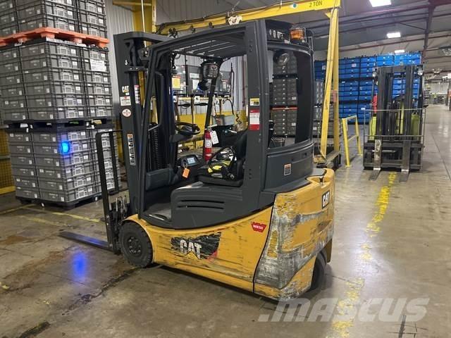 CAT 2ET3000 Empilhadores eléctricos