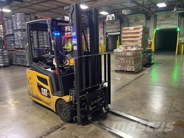 CAT 2ET3000 Empilhadores eléctricos