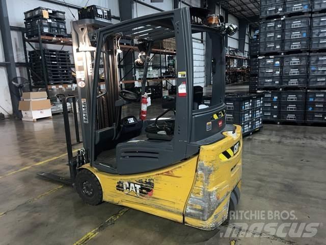 CAT 2ET3000 Empilhadores eléctricos