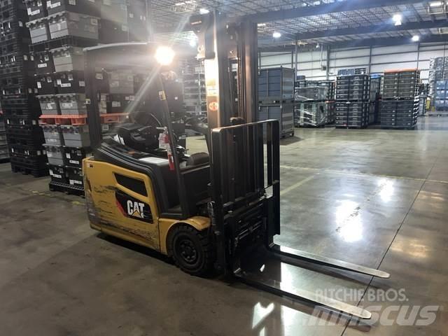 CAT 2ET3000 Empilhadores eléctricos