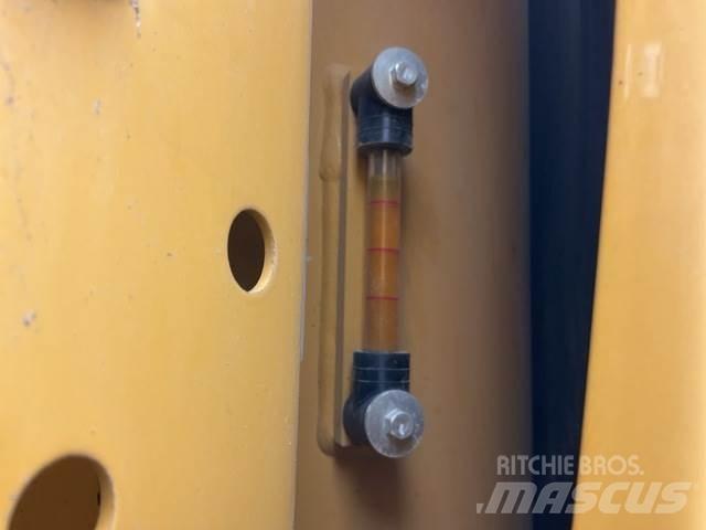 CAT 320 Escavadoras de rastos