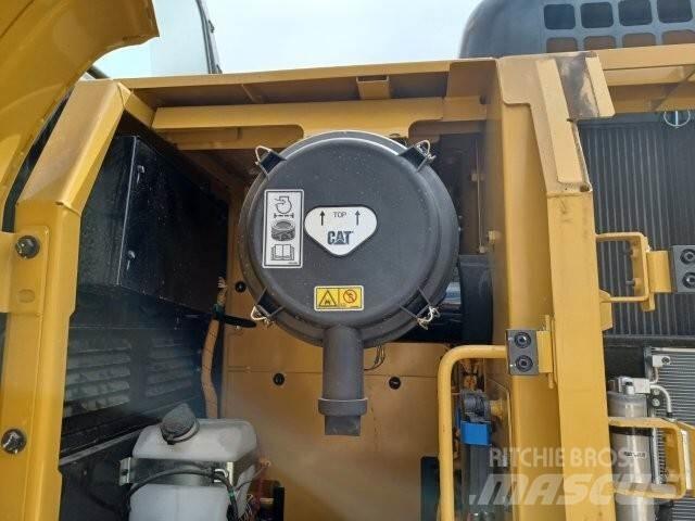 CAT 323D3 Escavadoras de rastos