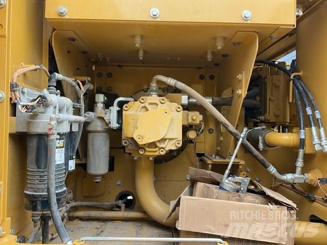 CAT 323GX Escavadoras de rastos