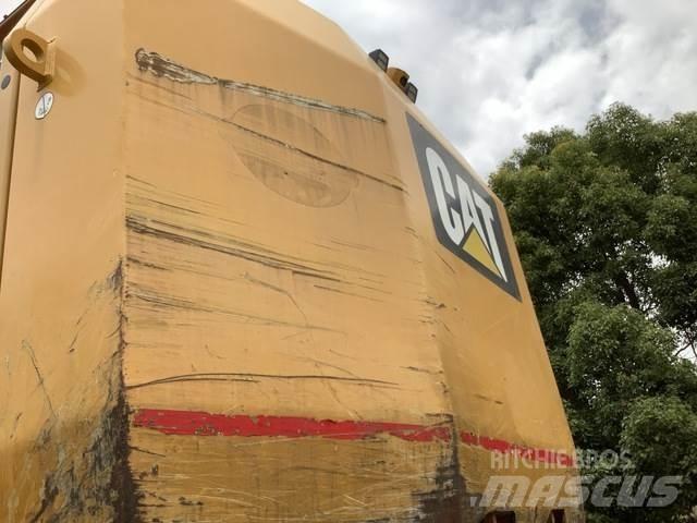 CAT 6015B Escavadoras de rastos