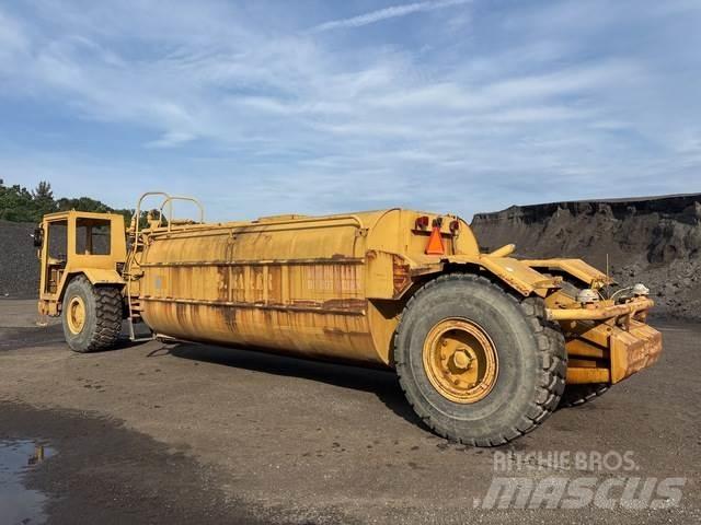 CAT 613B Auto-tanques