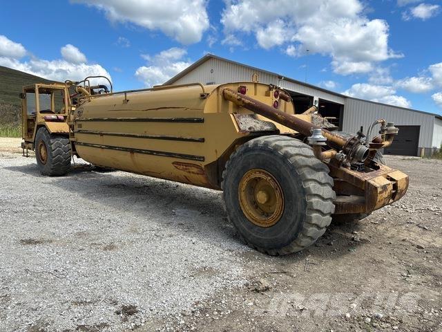 CAT 613C Auto-tanques