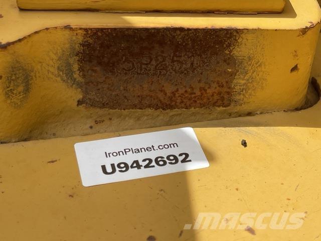 CAT 621B Raspadores