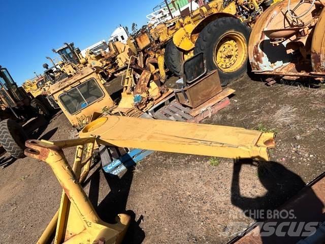 CAT 657E Transportes - Outros
