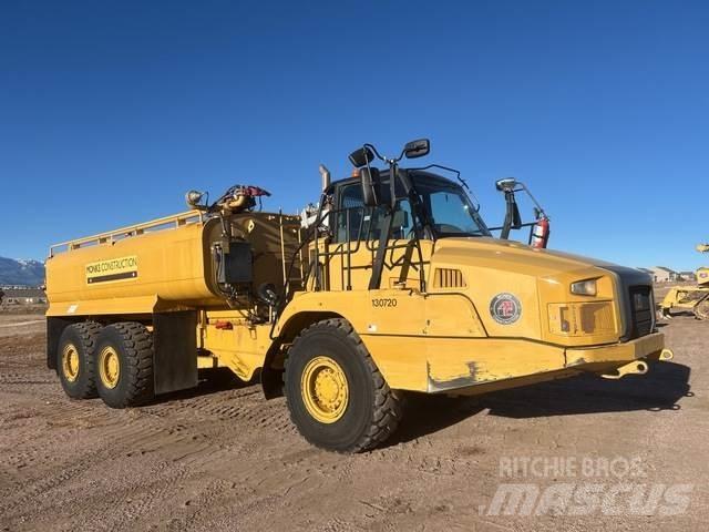 CAT 730C Auto-tanques