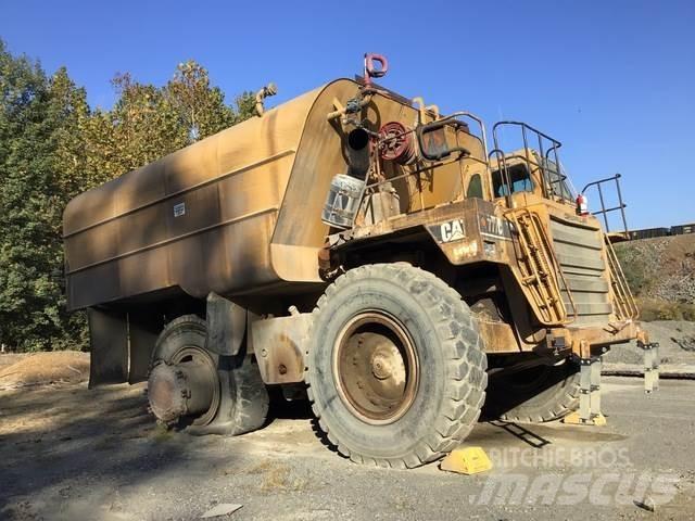 CAT 777C Auto-tanques