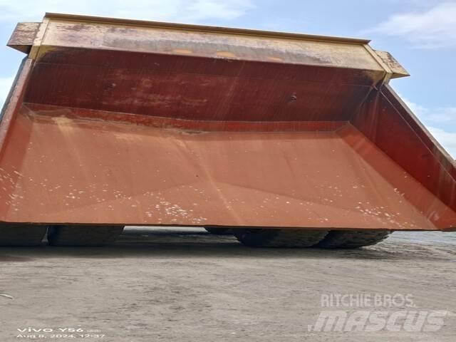 CAT 777E Camiões articulados