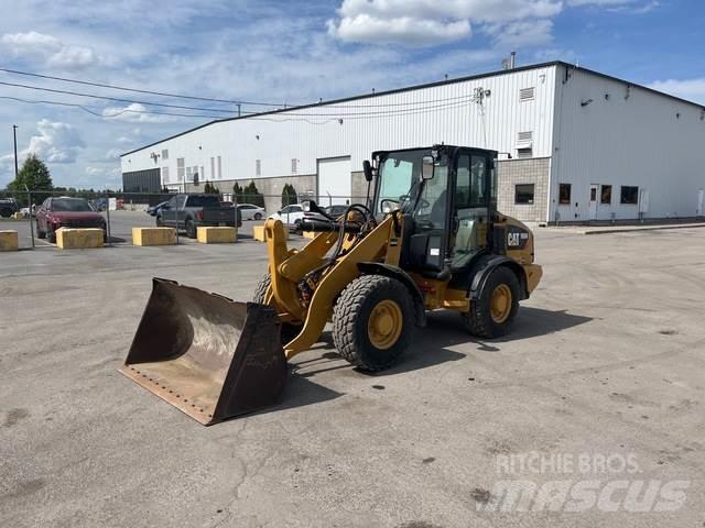 CAT 906M Pás carregadoras de rodas