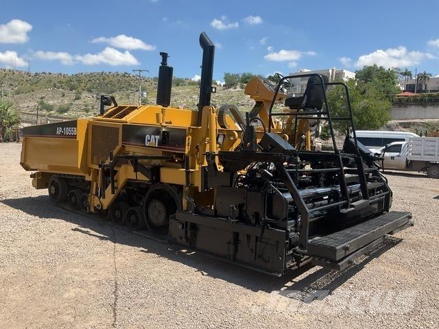 CAT AP-1055B Pavimentadoras de asfalto