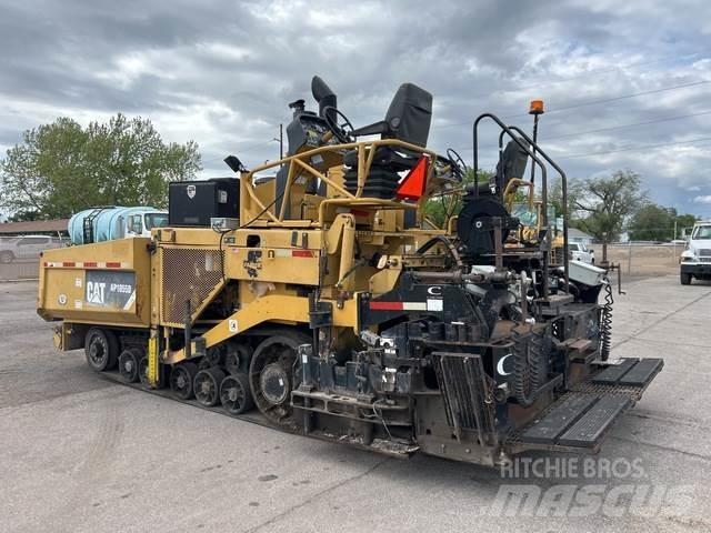 CAT AP1055D Pavimentadoras de asfalto