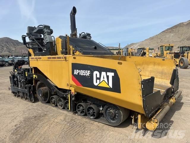 CAT AP1055F Pavimentadoras de asfalto