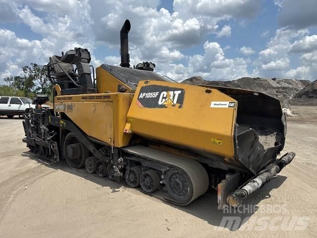 CAT AP1055F Pavimentadoras de asfalto