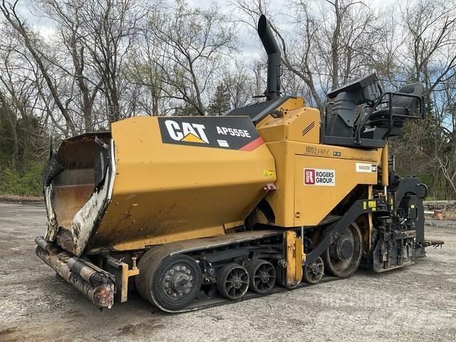 CAT AP555E Pavimentadoras de asfalto