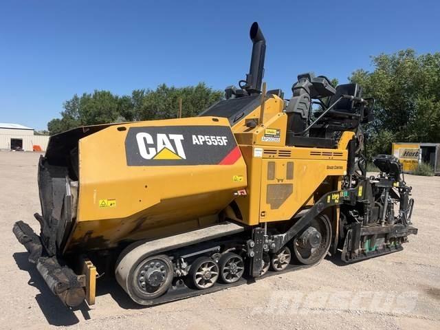 CAT AP555F Pavimentadoras de asfalto