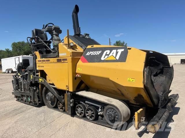 CAT AP555F Pavimentadoras de asfalto