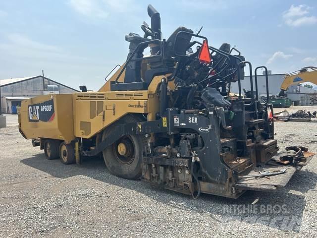 CAT AP600F Pavimentadoras de asfalto