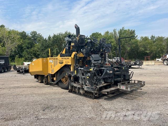 CAT AP600F Pavimentadoras de asfalto