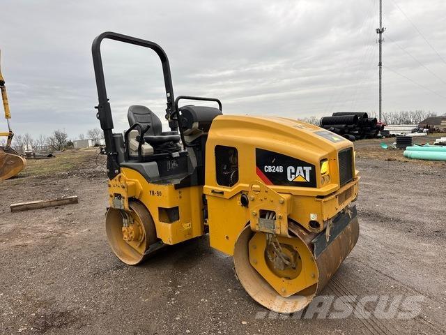 CAT CB24B Cilindros Compactadores tandem