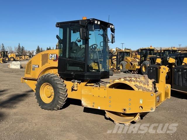 CAT CP44B Cilindros Compactadores monocilíndricos