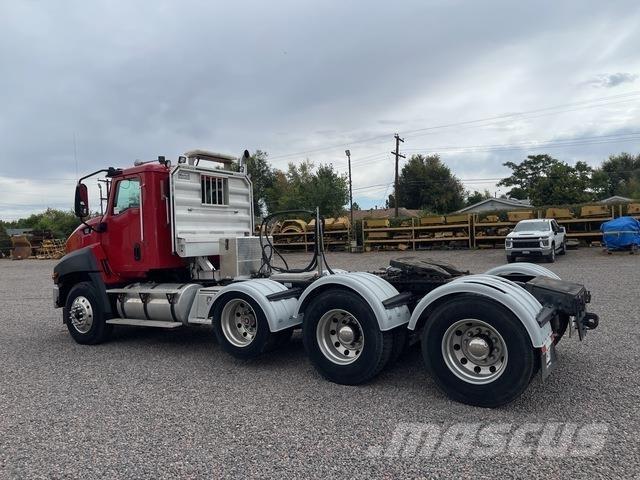 CAT CT660 Tractores (camiões)