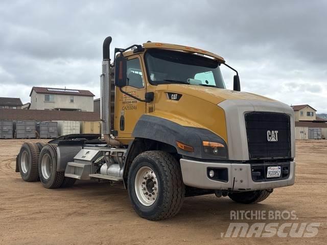 CAT CT660S Tractores (camiões)