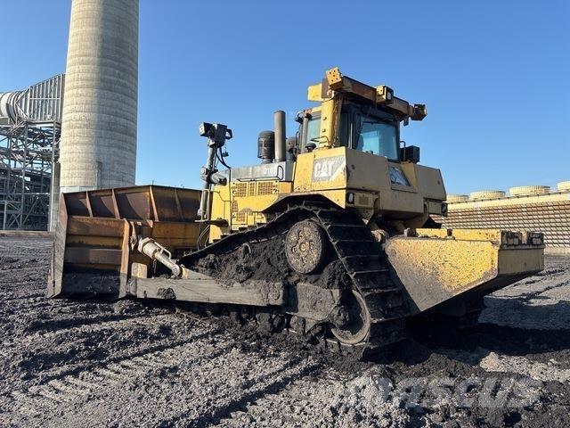 CAT D10T Dozers - Tratores rastos