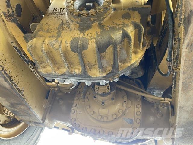 CAT D10T2 Dozers - Tratores rastos