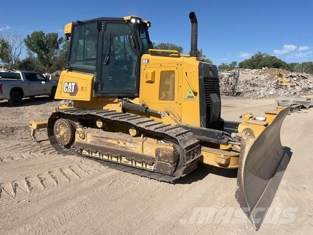 CAT D4 Dozers - Tratores rastos