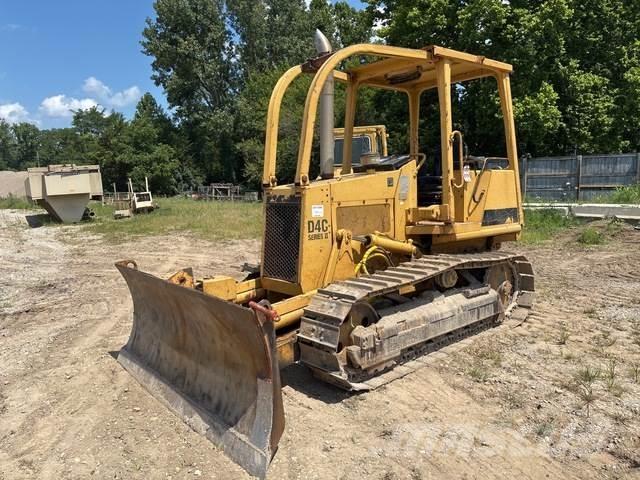 CAT D4C Dozers - Tratores rastos