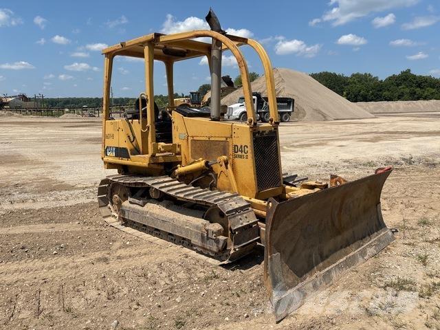 CAT D4C Dozers - Tratores rastos