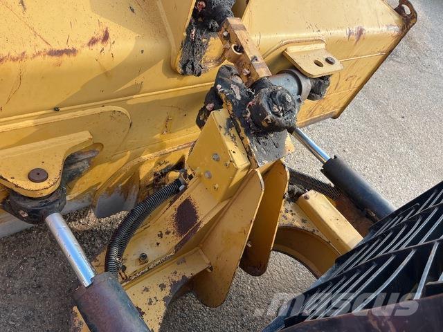 CAT D5K2 LGP Dozers - Tratores rastos