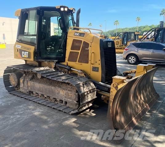 CAT D5K2 LGP Dozers - Tratores rastos