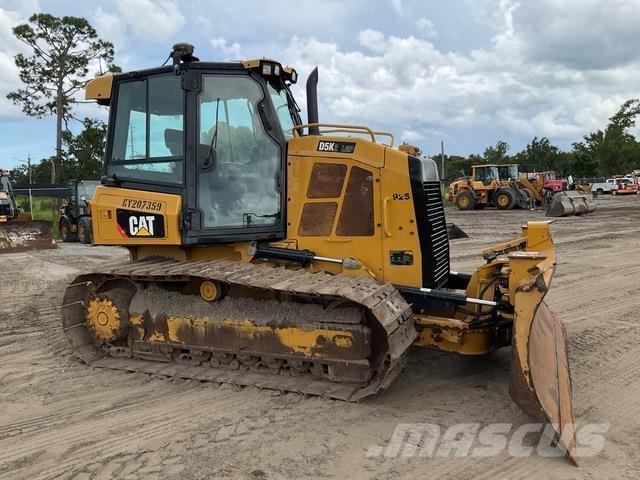 CAT D5K2 LGP Dozers - Tratores rastos