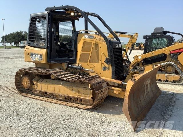 CAT D5K2 LGP Dozers - Tratores rastos
