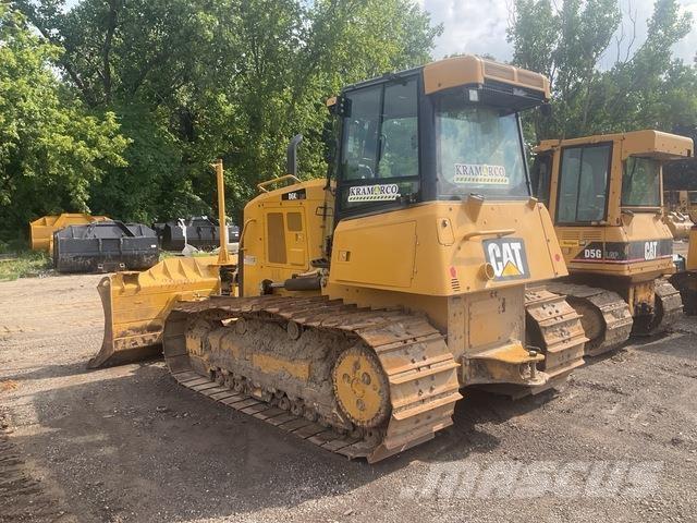 CAT D6K2 LGP Dozers - Tratores rastos